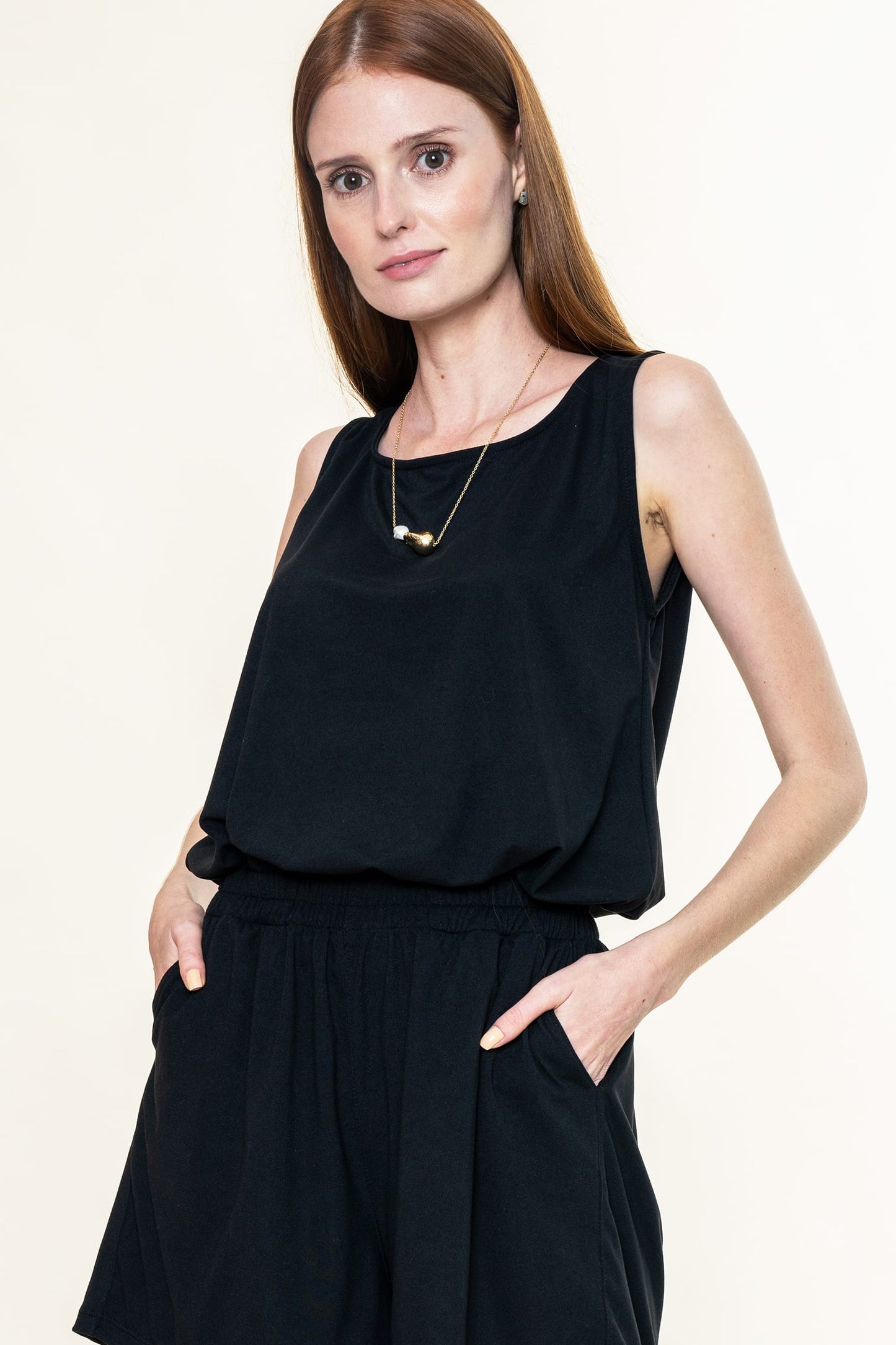 Quinale Sleeveless Shirt in Coal